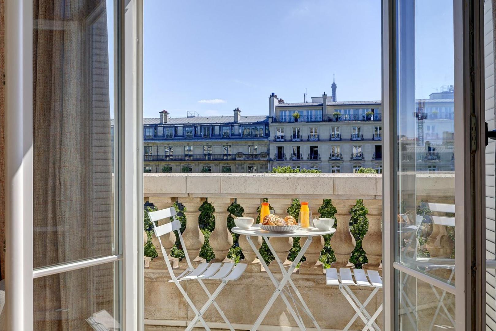 407 Elysee 76- Superbe Vue Champs Elysees Parijs